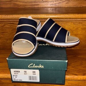 Clarks Navy and Tan Striped Slippers